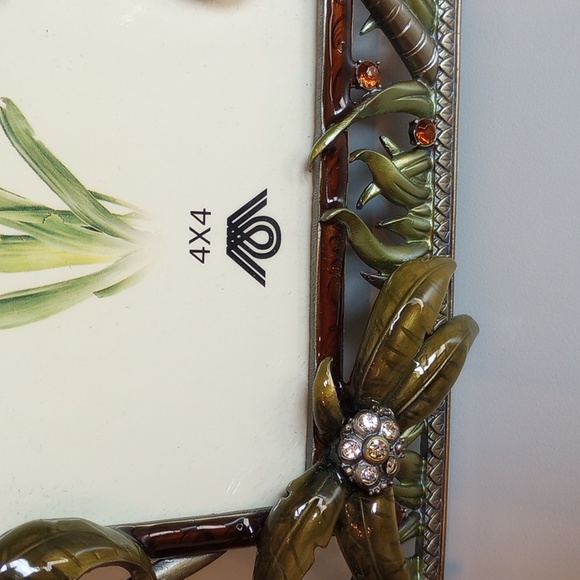 Picture Frame 4 x 4 FREE With $30 Purchase - Picture 7 of 12